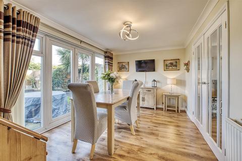 4 bedroom detached house for sale, Hardwick Road, Wellingborough