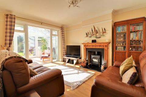 3 bedroom semi-detached house for sale, Crescent Road, Burgess Hill, RH15