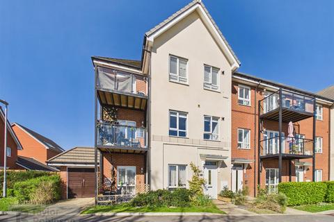 undefined, Bedivere Road, Ifield, Crawley