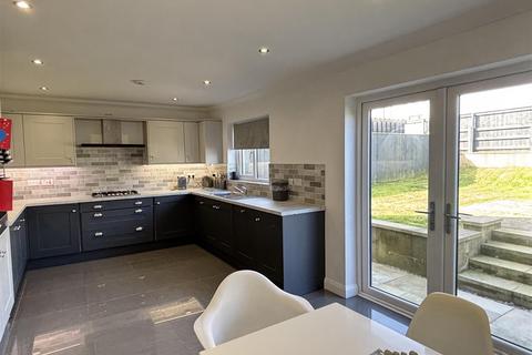 undefined, Bro Mebyd, Bancffosfelen, Llanelli