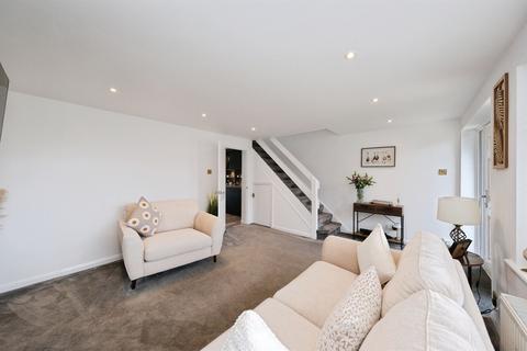 3 bedroom semi-detached house for sale, Cleeve Mount, LOUGHBOROUGH