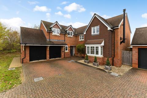 5 bedroom house for sale, Runnymede Drive, Odiham, RG29