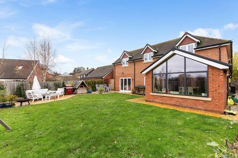 5 bedroom house for sale, Runnymede Drive, Odiham, RG29
