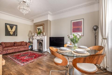 undefined, Kings Road, Richmond, TW10