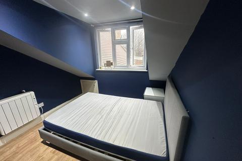undefined, Flat 1A,  12 Lind Road, Sutton