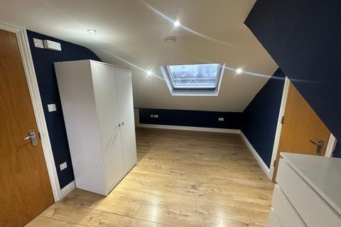 undefined, Flat 1A,  12 Lind Road, Sutton