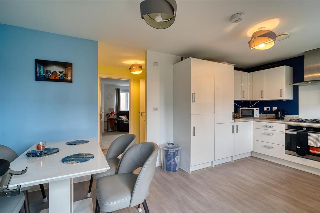 Kitchen/Dining Area