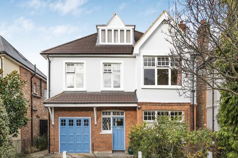 Heathcote Road, Twickenham, TW1