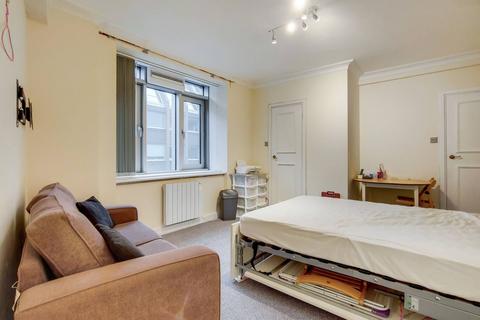 undefined, Fetter Lane, City, London, EC4A