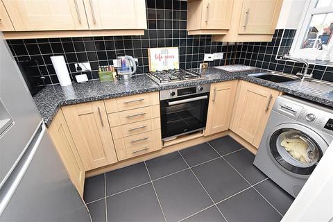 undefined, Cornflower Close, Grimsby DN41