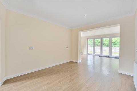 3 bedroom bungalow for sale, Weston Lea, West Horsley