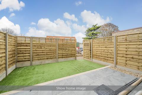3 bedroom flat to rent, 159 Commonside East, Mitcham, CR4