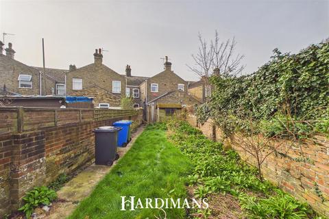 2 bedroom terraced house for sale, St. Margarets Road, Lowestoft
