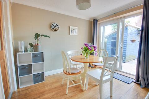 undefined, BITTERNE! EXTENDED ACCOMMODATION! BEAUTIFULLY PRESENTED!