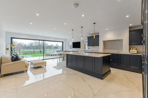 4 bedroom house for sale, Bentley, Farnham, GU10