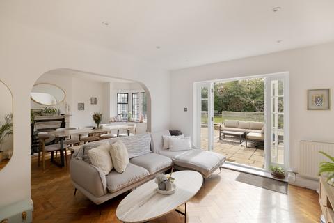 undefined, Brim Hill, London, N2