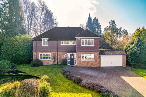 Priory Close, East Farleigh, Maidstone, Kent, ME15