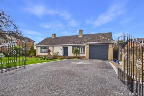 3 bedroom bungalow for sale, Low Lane, CLEVELAND TS5