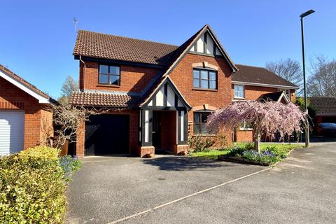 undefined, Courtney Close, Tewkesbury GL20