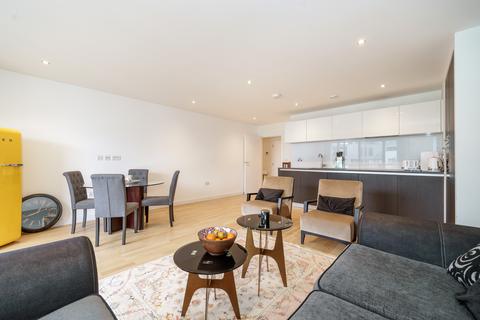 2 bedroom flat for sale, Pump House Crescent, Brentford, TW8