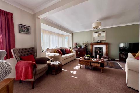 3 bedroom chalet for sale, Ashdown Road, Fawley SO45