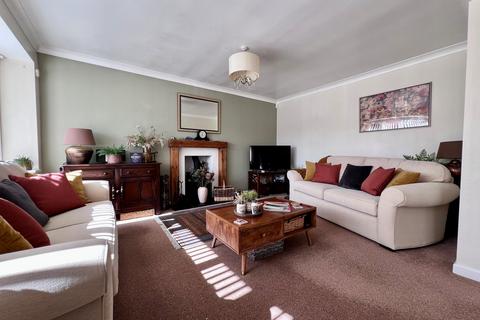 3 bedroom chalet for sale, Ashdown Road, Fawley SO45