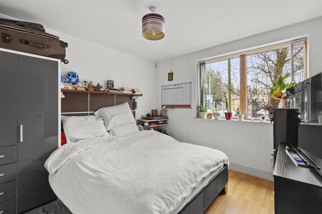 15 Ream Court, Ryemead Boulevard, HP11 1 GG-6.jpg