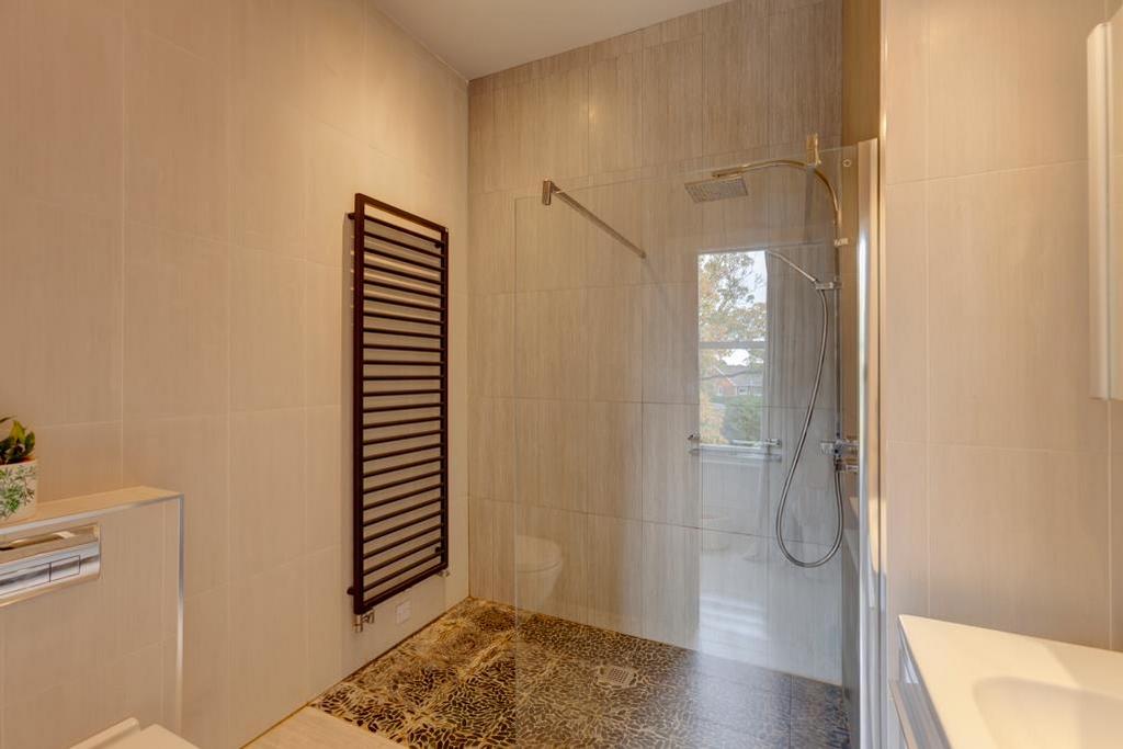 Bedroom 2 En-Suite