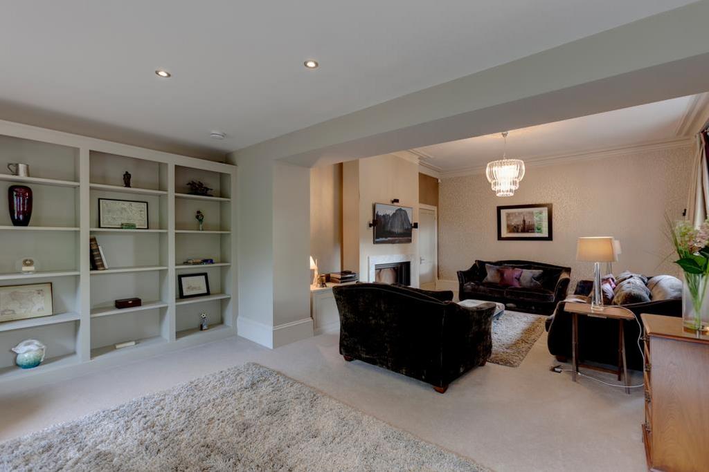Formal Lounge