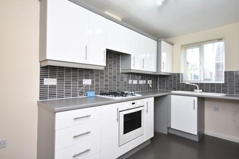 3 bedroom terraced house to rent, Johnson Drive, Leighton Buzzard LU7