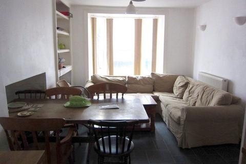 undefined, 5 Bed Student House, Queens Street