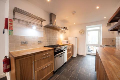 undefined, 5 Bed Student House, Queens Street