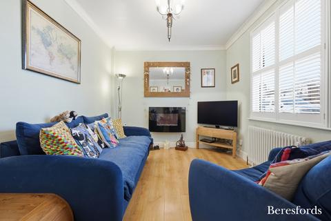 3 bedroom terraced house for sale, Queens Park Road, Harold Wood, RM3