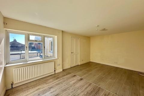 3 bedroom maisonette for sale, Pole Hill Road, Uxbridge