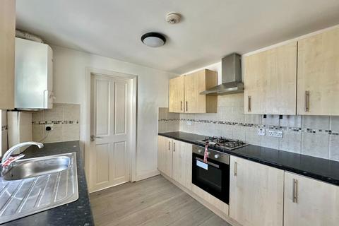 3 bedroom maisonette for sale, Pole Hill Road, Uxbridge
