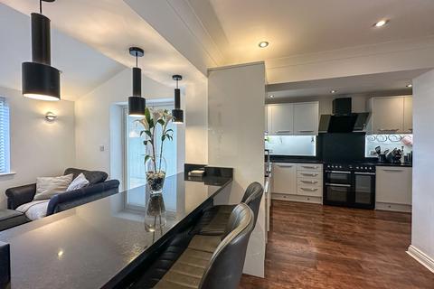 3 bedroom end of terrace house for sale, Fishers Lane, Wirral, CH61