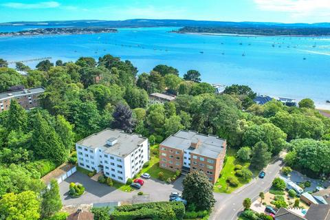 3 bedroom apartment for sale, Heathside Court, Evening Hill, Poole