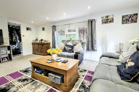 undefined, Portsmouth Road, Godalming GU8