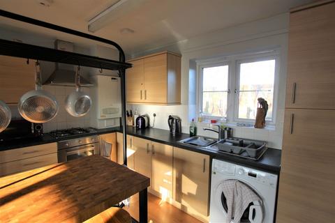 undefined, Lime Kiln Way, Redhouse Park, MK14