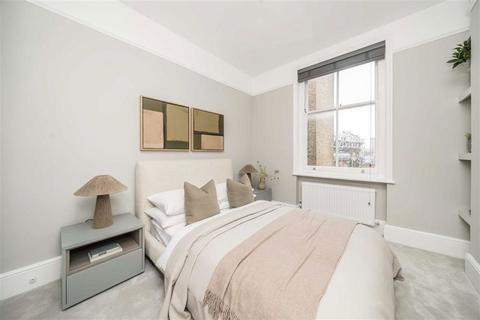 3 bedroom flat to rent, Fulham Road, London SW10