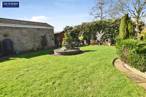2 bedroom detached bungalow for sale, Valley View Drive, Scunthorpe