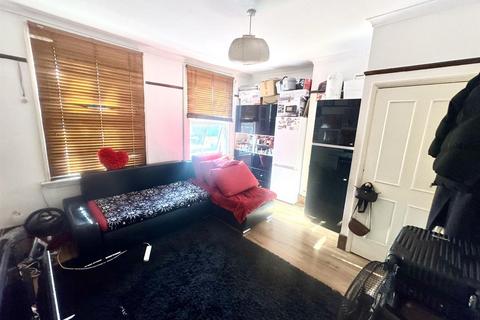 undefined, St James Road, 153, Croydon