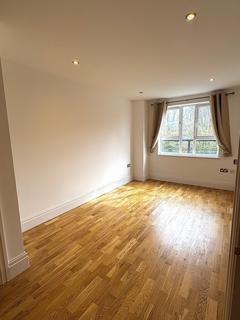 2 bedroom flat for sale, Seven Kings Way, London KT2