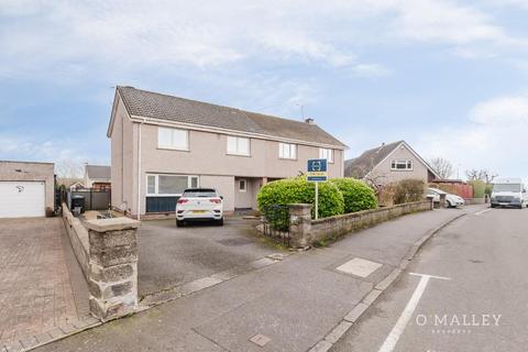 undefined, Newtonshaw, Sauchie