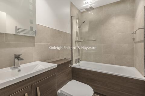 Studio to rent, Ashbourne Close, London, N12