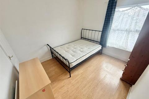 undefined, Russell Street, Luton, LU1