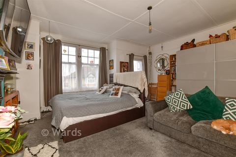 2 bedroom flat for sale, Douglas Road, Herne Bay, Kent