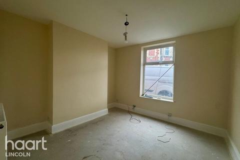 3 bedroom terraced house to rent, Toronto Street, LINCOLN