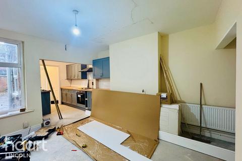 3 bedroom terraced house to rent, Toronto Street, LINCOLN
