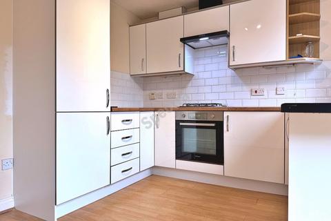 3 bedroom detached house to rent, Greenwood Close, Kings Heath, B14